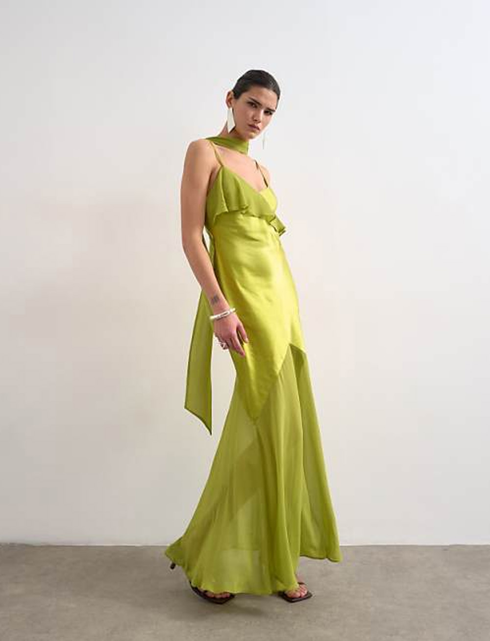 Topshop Mixed Fabric Ruffle Detail Maxi Slip – romanttinen vihreä maksimekko