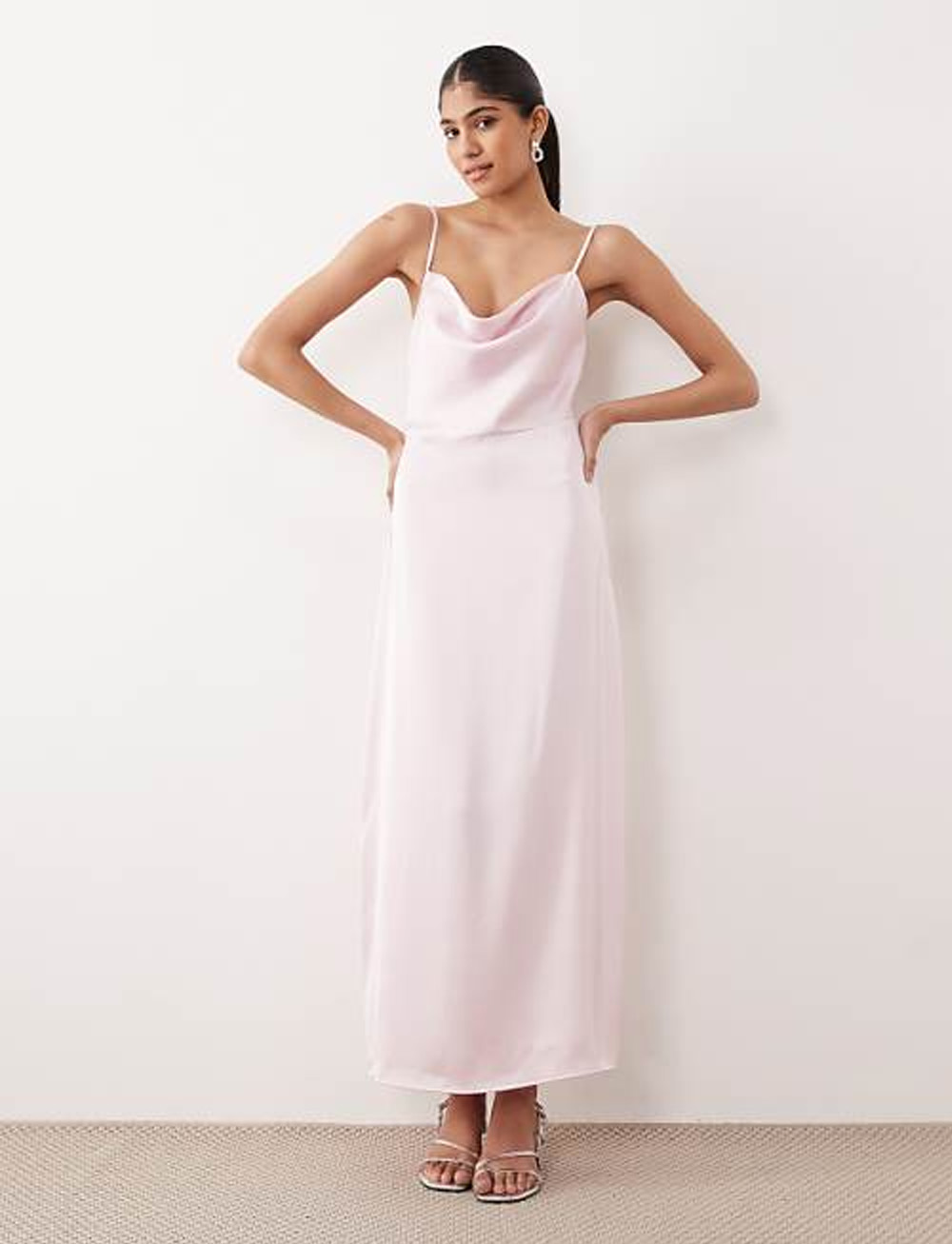 VILA Satin Cowl Neck Cami Maxi Dress – vaaleanpunainen satiininen maksimekko